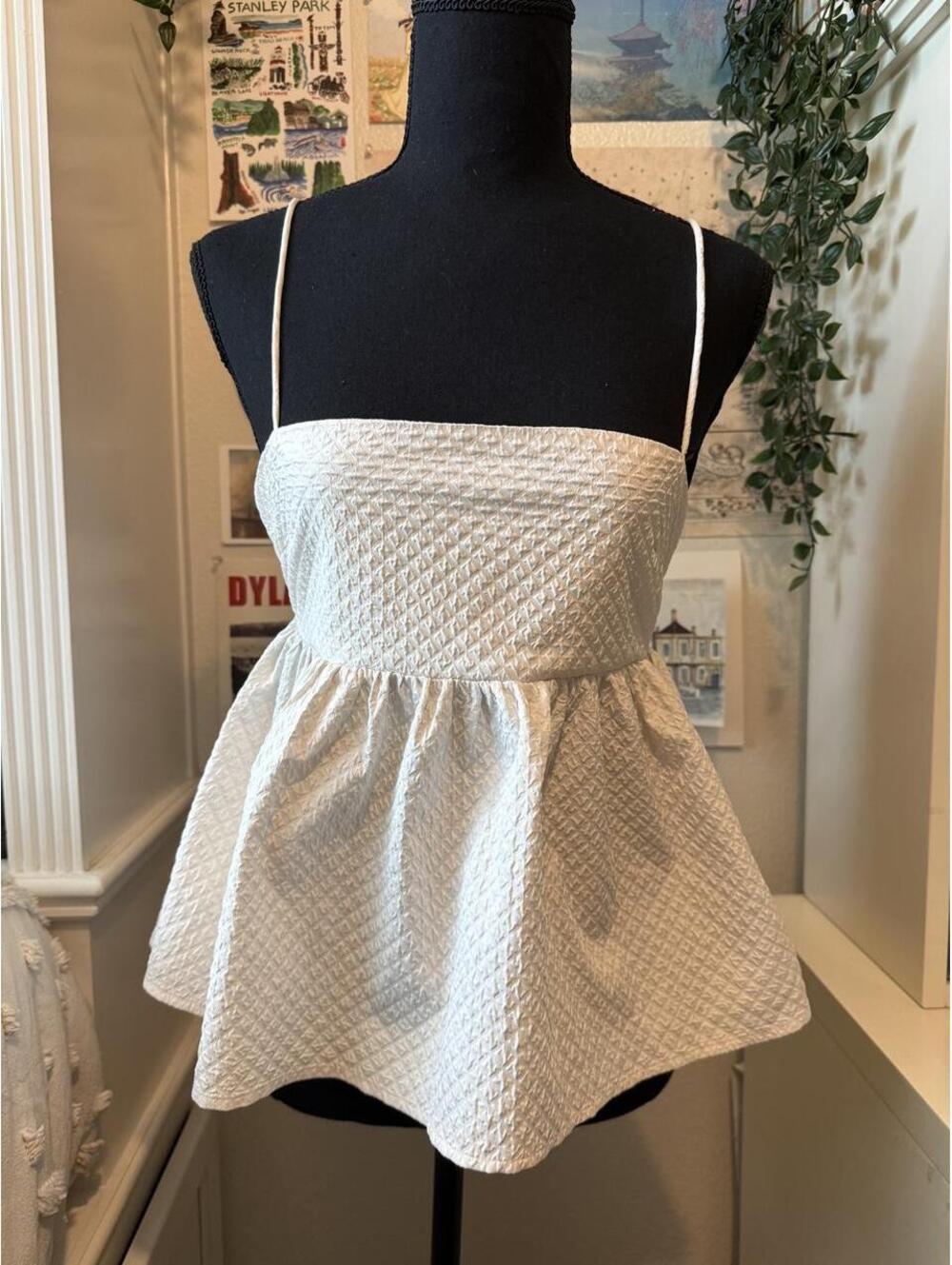 Forever 21 White Textured Tie Front Babydoll Cami Top